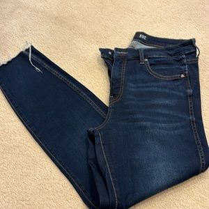 Kut brand jeans size 8. Dark denim. Connie style high rise skinny frayed ankle